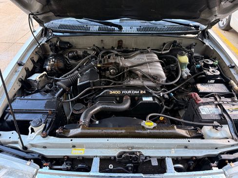 Used 2000 Toyota 4Runner SR5 image 5