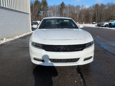 Used 2017 Dodge Charger SXT w/ Driver Confidence Group image 10