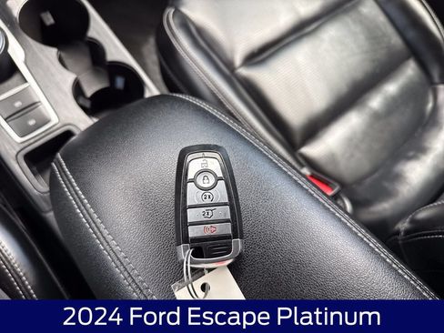 Used 2024 Ford Escape Platinum AWD/4WD image 28