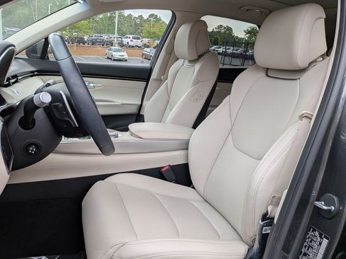 Used 2022 Genesis GV70 2.5T w/ Select Package AWD/4WD image 16