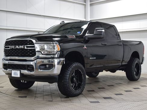 Used 2023 RAM 2500 Big Horn w/ Level 1 Equipment Group AWD/4WD image 3