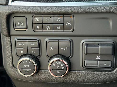 Used 2025 Chevrolet Tahoe RST w/ RST Capability Package AWD/4WD image 32
