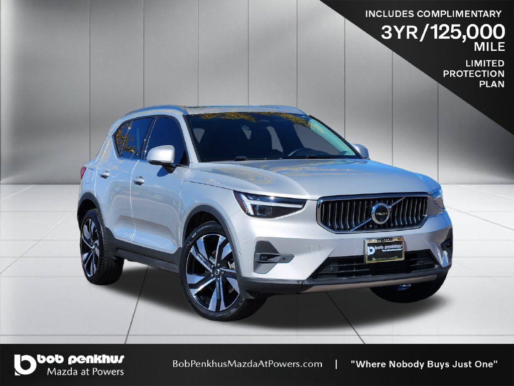 Used 2025 Volvo XC40 B5 Plus w/ Climate Package AWD/4WD 360° Tour