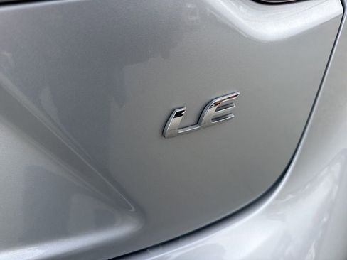 Used 2025 Toyota Corolla LE image 26