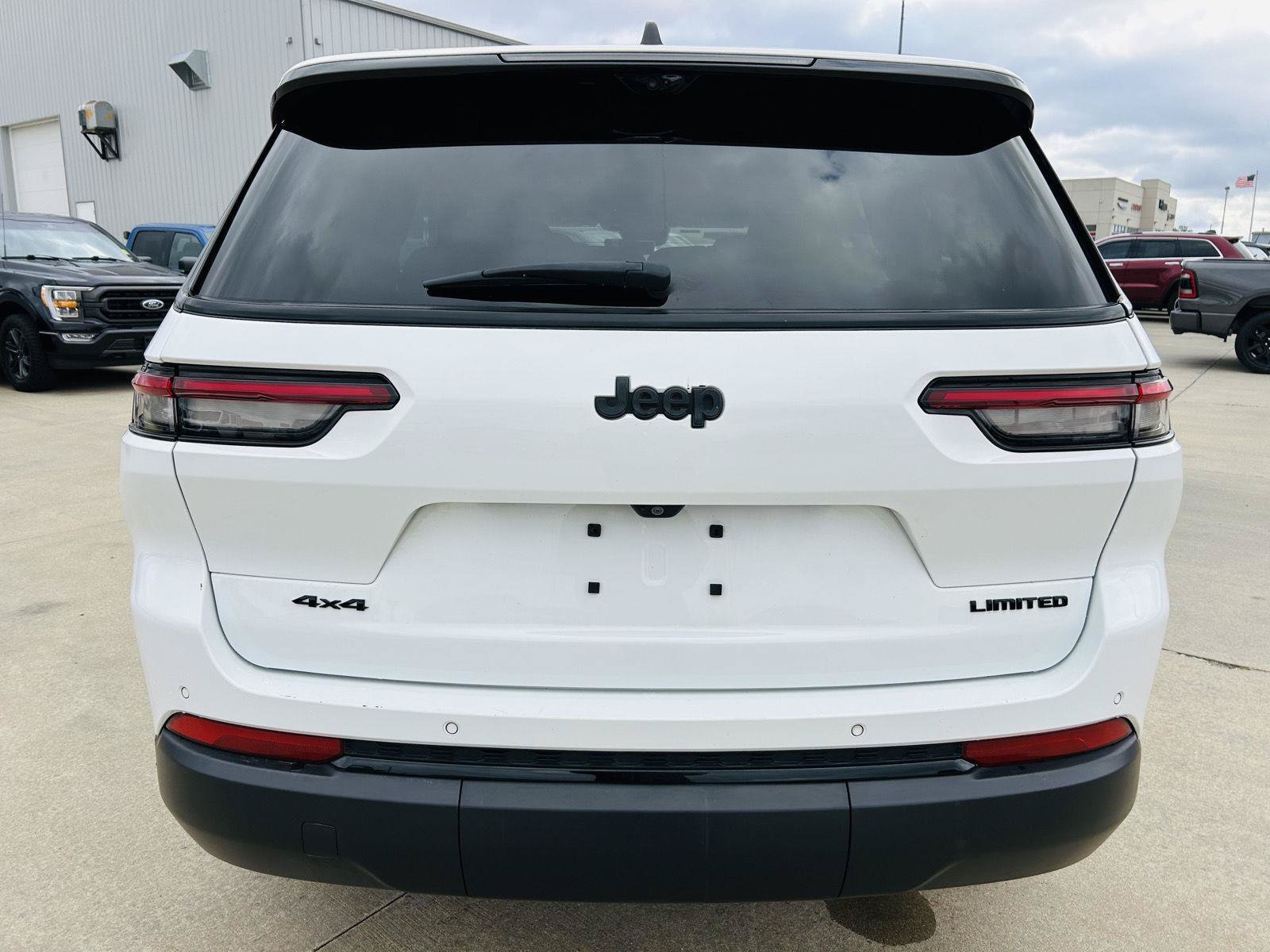Used 2023 Jeep Grand Cherokee L Limited w/ Luxury Tech Group II AWD/4WD image 43