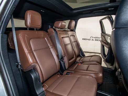 Used 2025 Lincoln Aviator Reserve w/ Equipment Group 201A image 18