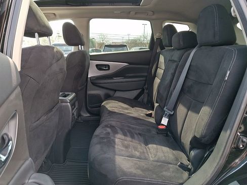 Used 2019 Nissan Murano SV w/ Premium Package image 10