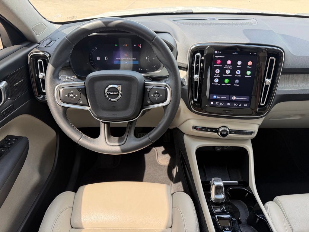 Used 2023 Volvo XC40 B5 Ultimate w/ Climate Package AWD/4WD image 15