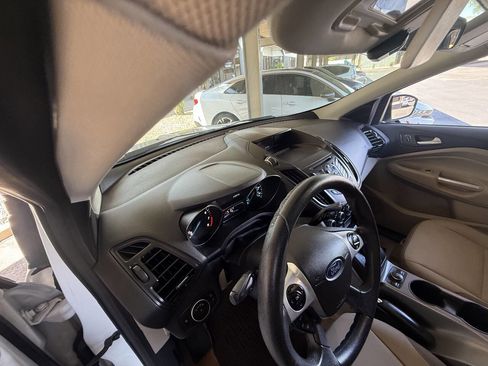 Used 2016 Ford Escape SE w/ SE Cold Weather Package AWD/4WD image 13