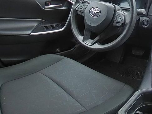 Used 2024 Toyota RAV4 XLE FWD image 20