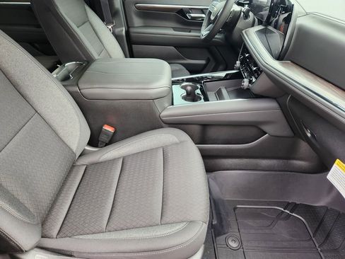 New 2026 Chevrolet Tahoe LS image 10