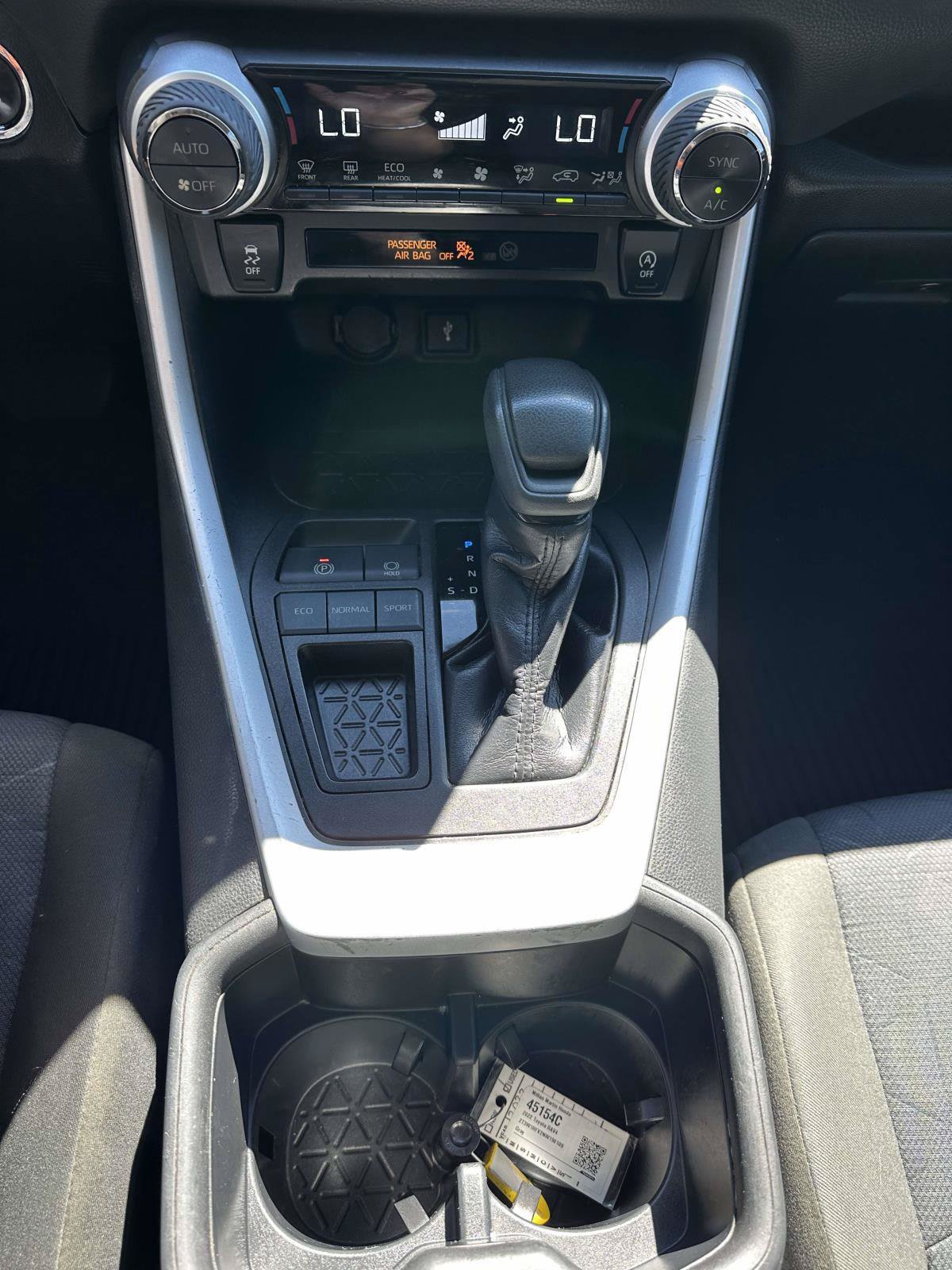 Used 2022 Toyota RAV4 XLE FWD image 17