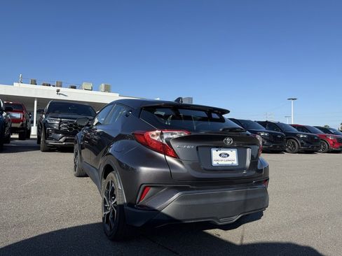 Used 2021 Toyota C-HR LE image 6