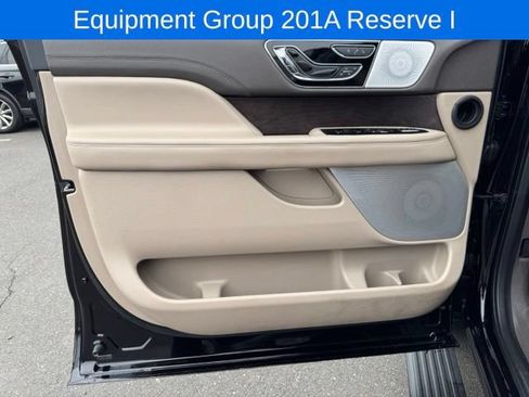 Certified 2023 Lincoln Navigator Reserve AWD/4WD image 13