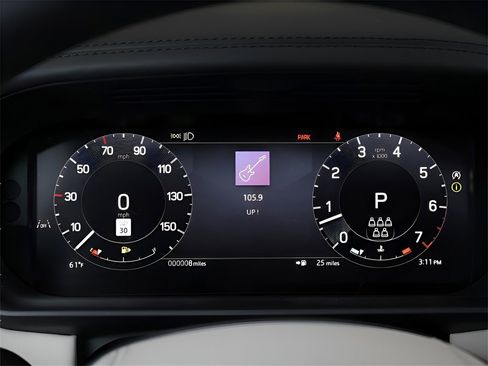 New 2025 Land Rover Discovery Metropolitan Edition image 64