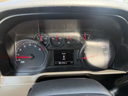 Used 2020 Chevrolet Silverado 1500 Custom Trail Boss w/ Custom Convenience Package AWD/4WD image 13