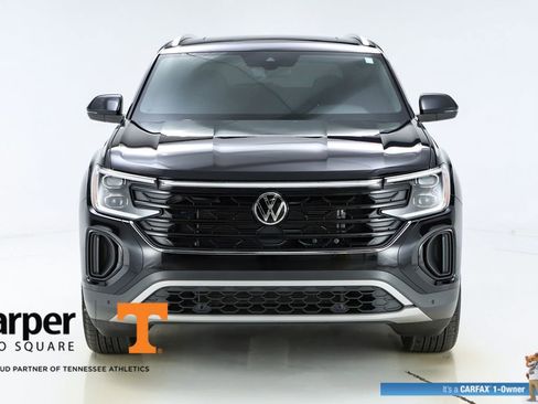 Used 2025 Volkswagen Atlas Cross Sport SE w/ Panoramic Sunroof Package image 55