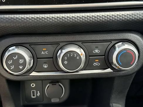 Used 2025 Nissan Kicks Play S FWD image 36