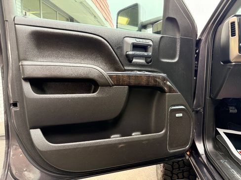 Used 2016 GMC Sierra 2500 Denali w/ Duramax Plus Package image 17