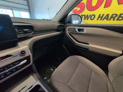 Certified 2023 Ford Explorer XLT AWD/4WD image 25