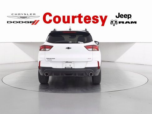 Used 2021 Chevrolet TrailBlazer RS w/ Technology Package image 5