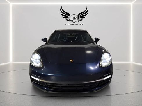 Used 2017 Porsche Panamera 4 w/ Premium Package AWD/4WD image 2