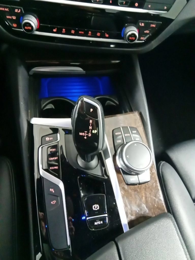 Used 2020 BMW 530i xDrive w/ Convenience Package AWD/4WD image 20