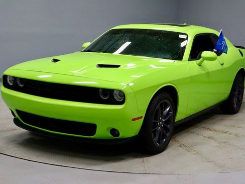 Used 2023 Dodge Challenger SXT w/ Plus Package image 6
