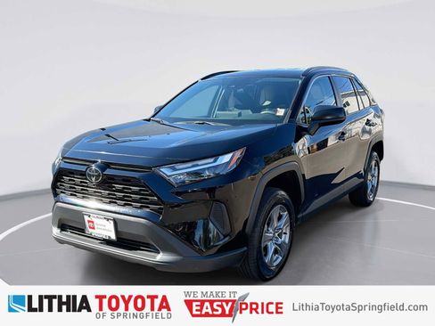 Used 2025 Toyota RAV4 LE AWD/4WD image 1