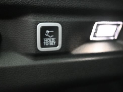 New 2025 Jeep Grand Cherokee L Altitude image 15