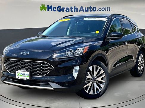 Used 2022 Ford Escape Titanium AWD/4WD image 3