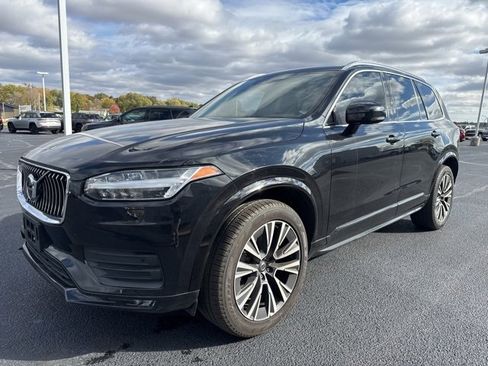 Used 2022 Volvo XC90 T6 Momentum w/ Climate Package image 4