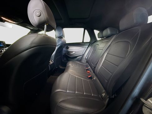 Used 2020 Mercedes-Benz GLC 300 image 25