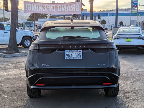 Certified 2024 Nissan Ariya FWD image 9