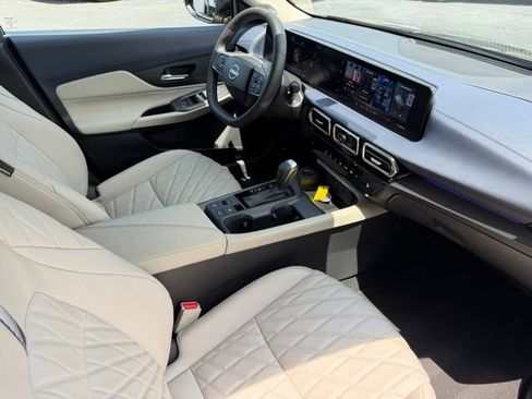 Used 2026 Nissan Sentra SL w/ Floor Mat Package FWD image 26