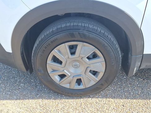 Used 2026 Nissan Kicks S FWD image 22
