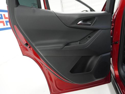 New 2026 Chevrolet Equinox LT w/ Convenience Package II image 38