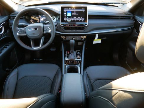 New 2026 Jeep Compass Trailhawk w/ Trailer Tow Group image 12