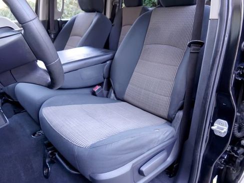 Used 2011 RAM 1500 Classic SLT w/ Remote Start & Security Group image 11