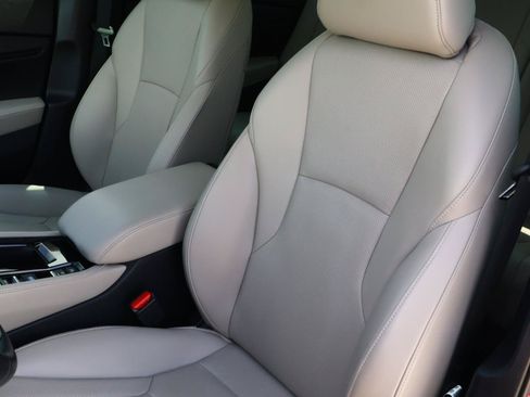 Used 2025 Honda Accord Touring image 11