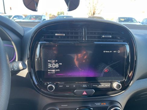 Used 2025 Kia Soul S image 11