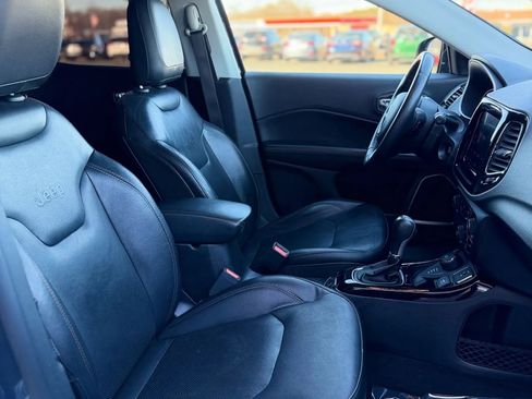 Used 2018 Jeep Compass Limited w/ Navigation Group image 17