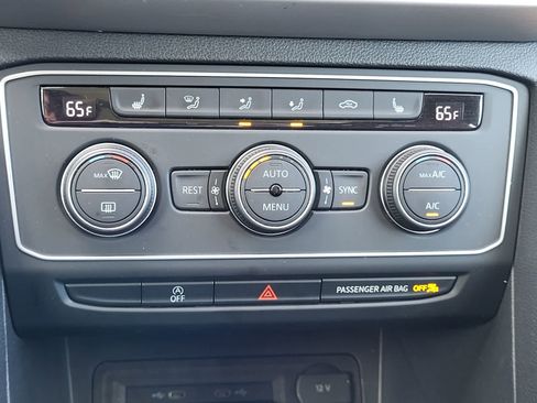 Used 2021 Volkswagen Atlas SE image 19