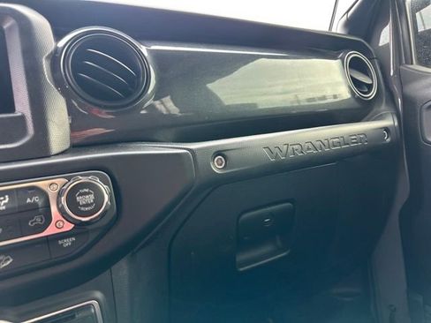 Used 2020 Jeep Wrangler Unlimited Sport image 11