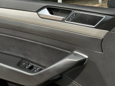 Used 2019 Volkswagen Arteon SE FWD image 22