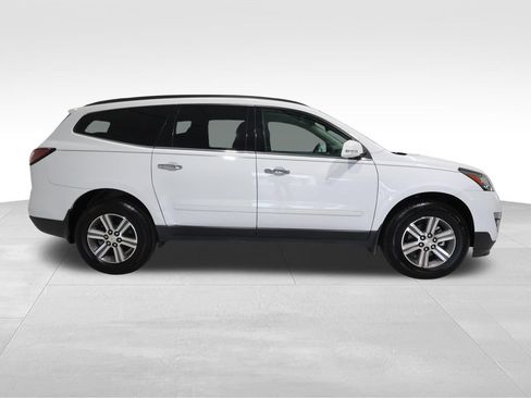 Used 2017 Chevrolet Traverse LT FWD image 4