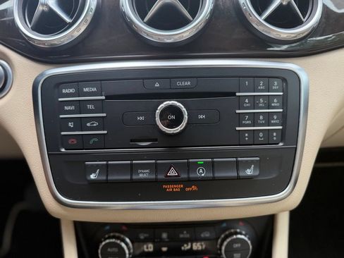 Used 2016 Mercedes-Benz GLA 250 image 27