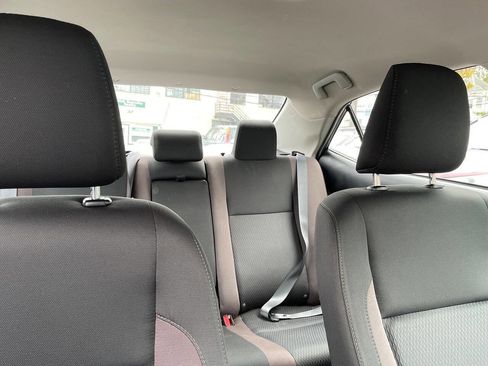 Used 2019 Toyota Corolla LE image 16