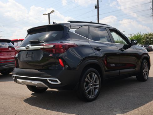 Used 2021 Kia Seltos S FWD image 5