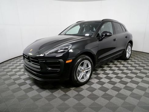 New 2026 Porsche Macan AWD/4WD image 2